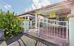 Homestay Rini Zikry